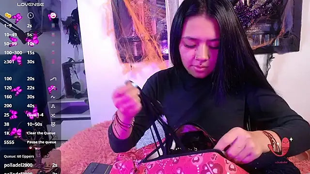 Snapshot of hellenngp chatting on October 2025 08:33:02 PM hellenngp online show from October 2025 08:33:02 PM