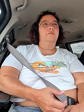 Snapshot of lil-gemini-hippy chatting on June 2026 04:00:02 PM lil-gemini-hippy online show from June 2026 04:00:02 PM