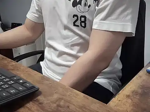 Snapshot of Kumamon518 chatting on April 2026 11:21:02 AM Kumamon518 online show from April 2026 11:21:02 AM