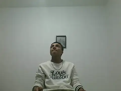 Snapshot of yissus_20_ chatting on November 2025 04:01:02 AM yissus 20 online show from November 2025 04:01:02 AM