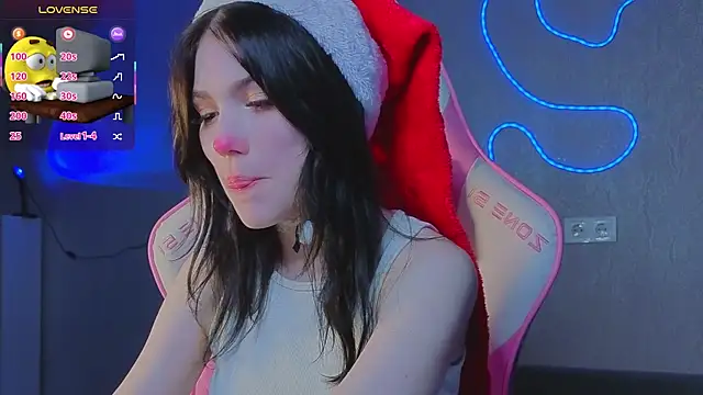 Snapshot of Sophie_SkyAngel chatting on December 2025 02:13:01 PM Sophie SkyAngel online show from December 2025 02:13:01 PM