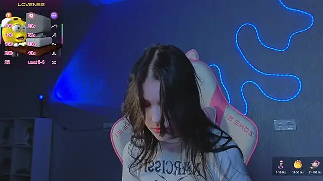 Snapshot of Sophie_SkyAngel chatting on December 2025 12:23:02 PM Sophie SkyAngel online show from December 2025 12:23:02 PM