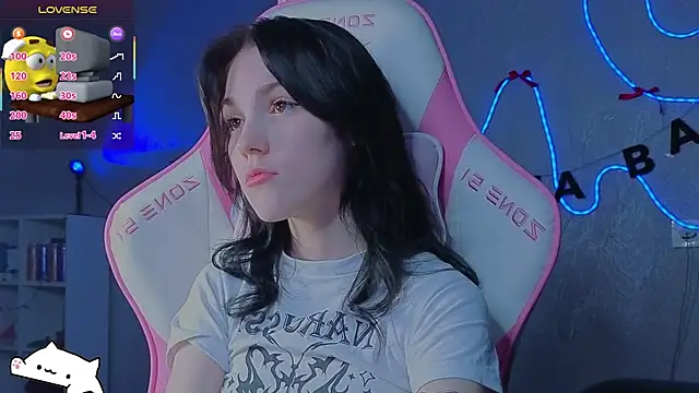 Snapshot of Sophie_SkyAngel chatting on January 2026 02:31:01 PM Sophie SkyAngel online show from January 2026 02:31:01 PM