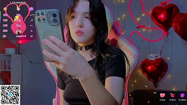 Snapshot of Sophie_SkyAngel chatting on February 2026 07:02:02 AM Sophie SkyAngel online show from February 2026 07:02:02 AM