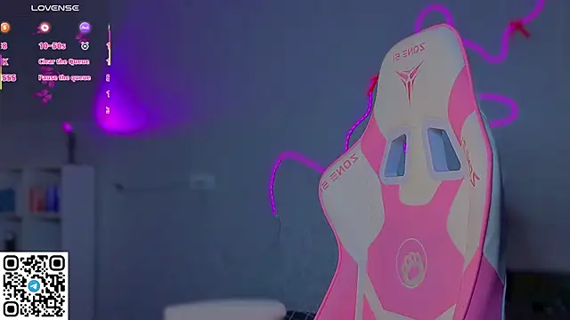 Sophie SkyAngel online show from March 2026 06:18:02 PM