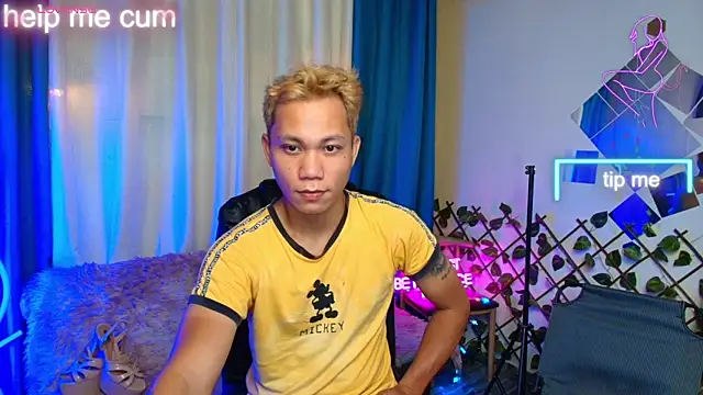 Snapshot of princenavheen chatting on May 2026 01:56:02 AM princenavheen online show from May 2026 01:56:02 AM