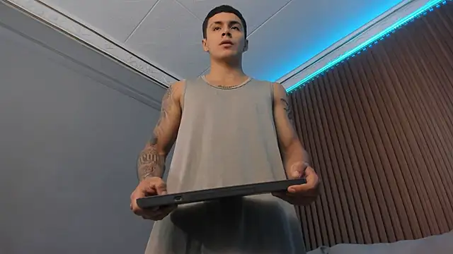 Leo santoro online show from September 2025 02:18:02 PM