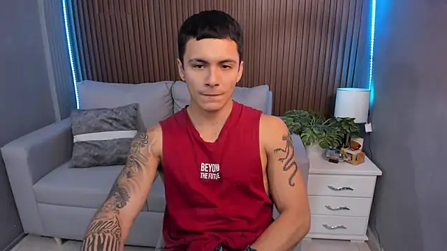 Leo santoro online show from September 2025 01:46:01 PM