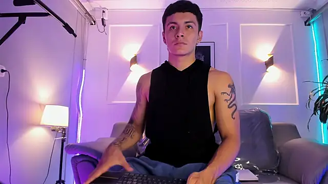 Leo santoro online show from April 2026 01:09:02 PM