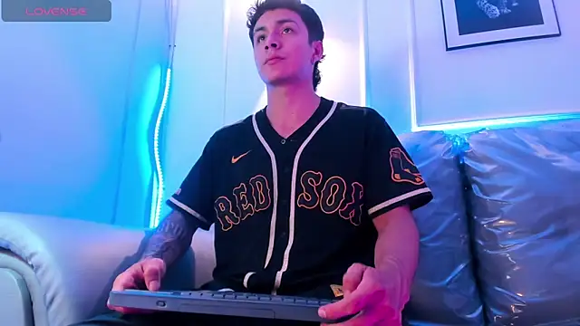 Leo santoro online show from May 2026 02:25:01 PM