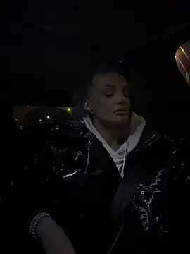 Snapshot of BOO_D chatting on December 2025 09:22:01 PM BOO D online show from December 2025 09:22:01 PM