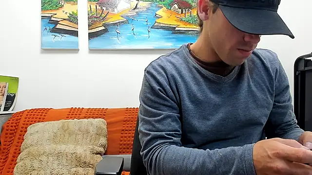 Snapshot of alex-golden chatting on September 2025 01:24:02 PM alex-golden online show from September 2025 01:24:02 PM