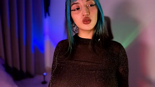 Snapshot of Blueee_cat chatting on July 2026 08:34:02 PM Blueee cat online show from July 2026 08:34:02 PM
