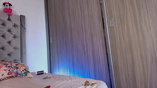 dreamsussi online show from November 2025 07:47:01 PM