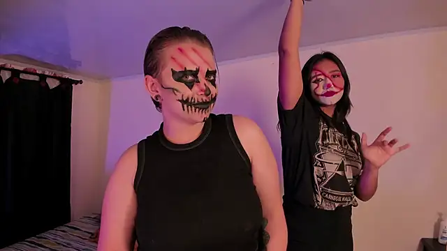 Snapshot of CrazyCakes_ chatting on October 2025 06:58:01 AM CrazyCakes online show from October 2025 06:58:01 AM