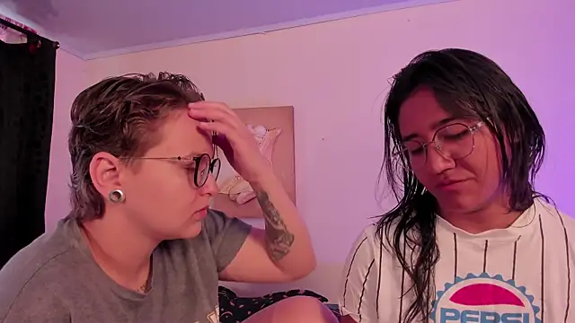 Snapshot of CrazyCakes_ chatting on November 2025 03:23:01 PM CrazyCakes online show from November 2025 03:23:01 PM