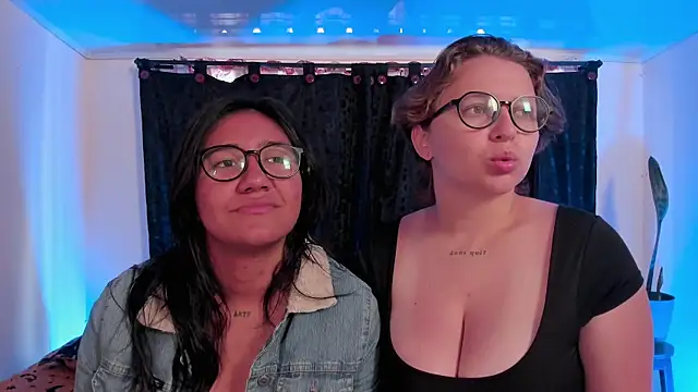 CrazyCakes  online show from April 2026 04:01:01 PM