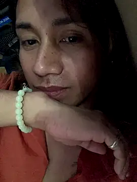 Snapshot of pretty_TRANSjona chatting on November 2025 08:20:01 AM pretty TRANSjona online show from November 2025 08:20:01 AM