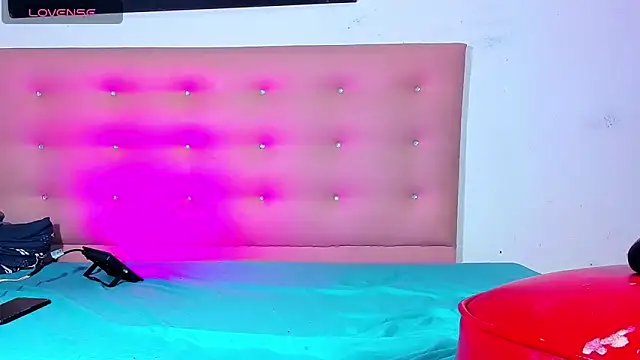 Snapshot of baby-isaaTs chatting on February 2026 05:33:02 AM baby-isaaTs online show from February 2026 05:33:02 AM