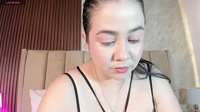  Cris Spicy  online show from May 2026 07:10:01 PM