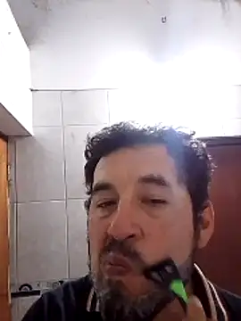 Snapshot of Lujor chatting on February 2026 04:18:02 AM Lujor online show from February 2026 04:18:02 AM