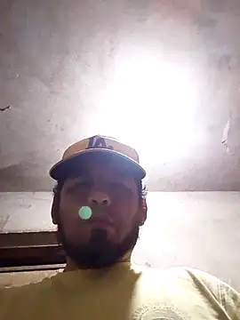 Snapshot of Lujor chatting on February 2026 03:43:01 AM Lujor online show from February 2026 03:43:01 AM