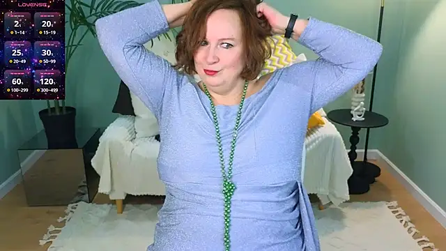 Snapshot of WifeyXRated chatting on December 2024 06:05:02 AM WifeyXRated online show from December 2024 06:05:02 AM