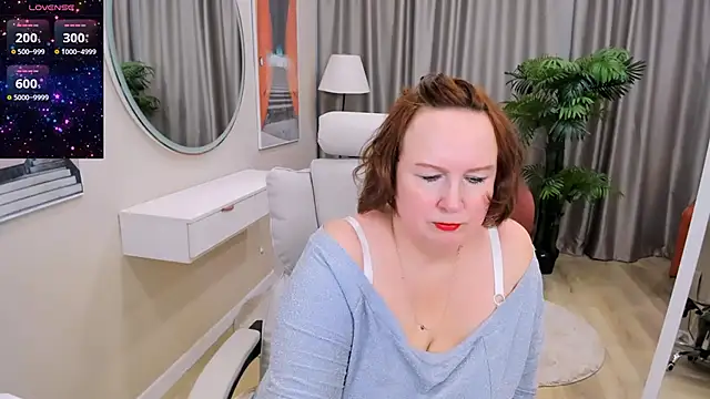 Snapshot of WifeyXRated chatting on March 2025 05:48:02 AM WifeyXRated online show from March 2025 05:48:02 AM