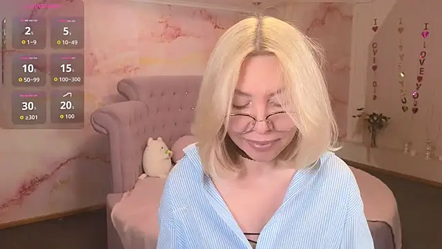 Wendy Waves online show from November 2025 12:16:02 PM