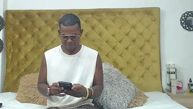 AndyCalifornia1 online show from December 2025 02:33:02 PM