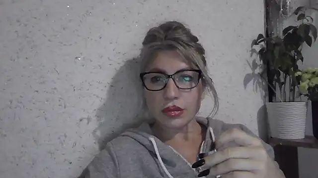 fox red lady7 online show from December 2025 12:03:02 PM