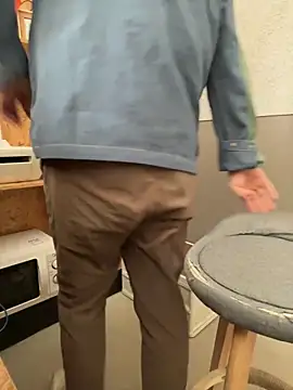 sonwmelt1 online show from September 2025 07:46:02 AM