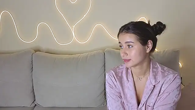 Snapshot of KathrynBrooks chatting on November 2025 05:37:01 PM KathrynBrooks online show from November 2025 05:37:01 PM