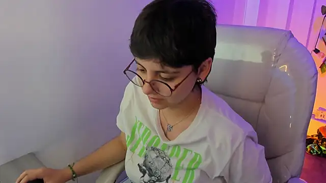 Nathaly ds online show from March 2026 07:52:01 PM