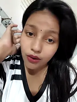Snapshot of Dipali143143 chatting on April 2026 10:19:02 AM Dipali143143 online show from April 2026 10:19:02 AM
