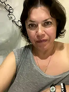 Kiravix online show from September 2025 07:48:01 PM