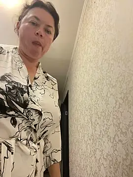 Kiravix online show from October 2025 04:49:02 PM