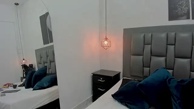 dakota roussee online show from November 2025 12:27:01 PM