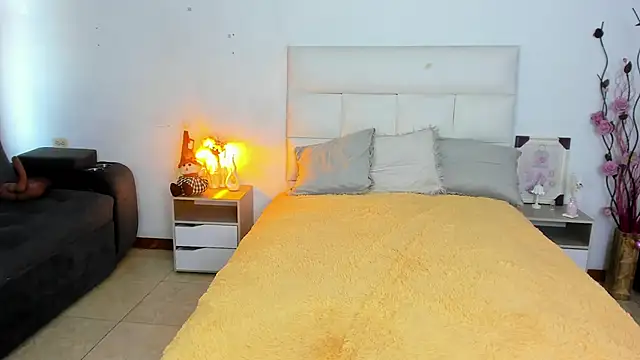 hannahdvil1 online show from October 2025 11:52:02 AM