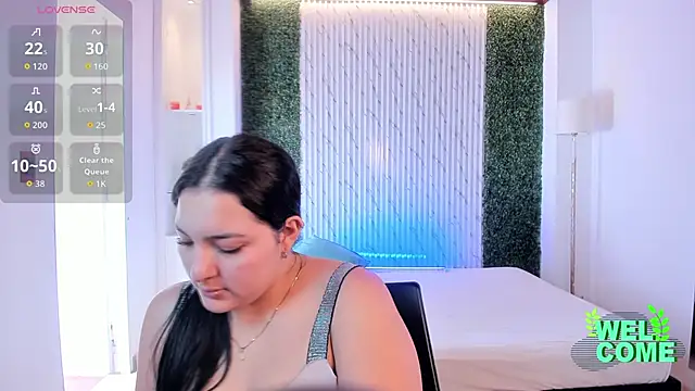 sofiacaramel online show from November 2025 01:54:02 PM