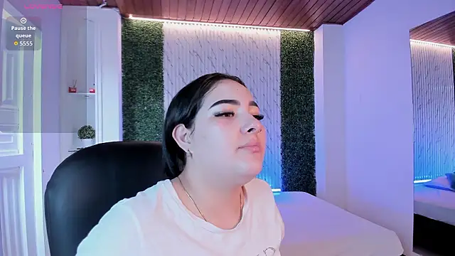 sofiacaramel online show from February 2026 01:51:02 PM