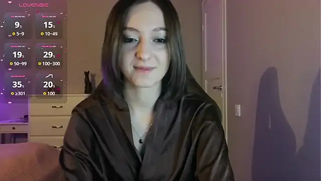 white liillyy online show from May 2026 08:59:01 PM