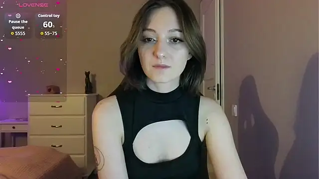white liillyy online show from May 2026 08:26:02 PM