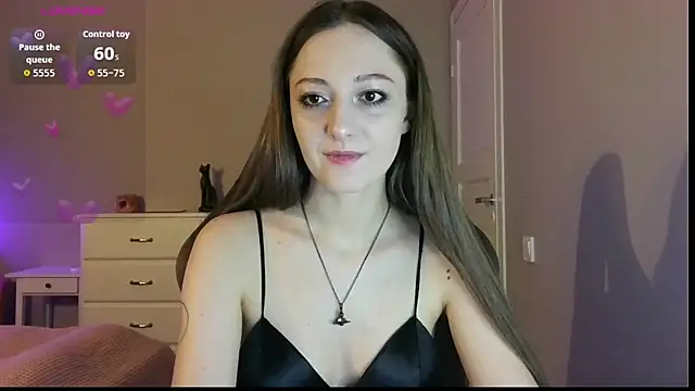 white liillyy online show from July 2026 08:33:01 PM