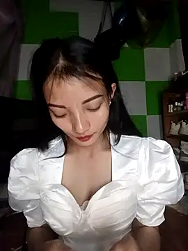 Snapshot of tdtd98 chatting on October 2025 03:45:01 PM tdtd98 online show from October 2025 03:45:01 PM