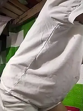 Snapshot of tdtd98 chatting on December 2025 04:07:02 AM tdtd98 online show from December 2025 04:07:02 AM