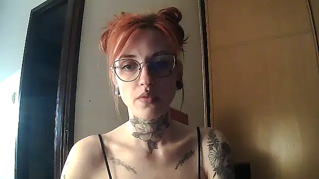 Snapshot of Zelesuida chatting on September 2025 03:06:02 AM Zelesuida online show from September 2025 03:06:02 AM