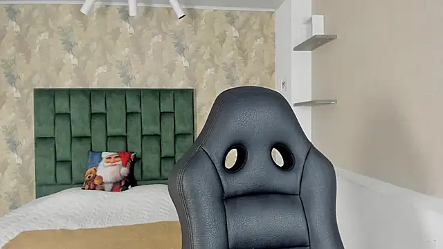 Saya Amaretto1 online show from December 2025 08:06:02 PM