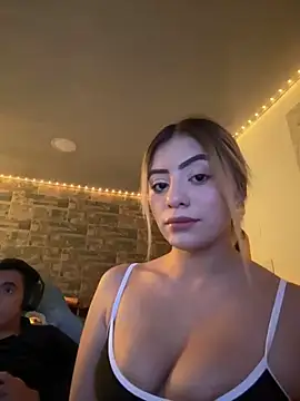 Snapshot of Melissa_coll chatting on November 2025 05:21:02 AM Melissa coll online show from November 2025 05:21:02 AM