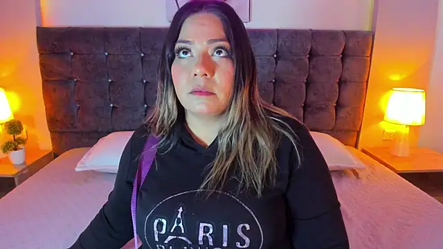 Snapshot of isabella_horney_ chatting on January 2026 08:11:02 PM isabella horney online show from January 2026 08:11:02 PM